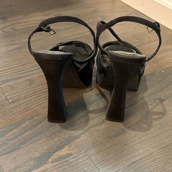 Kurt Geiger Elegant Black Vegan Heels - Picture 3 of 4